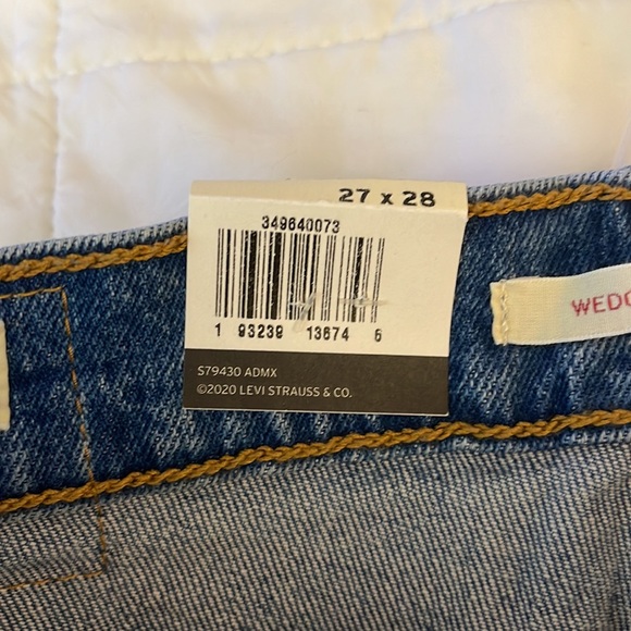 Brand New Levi’s wedgie straight jeans 27x28 - Picture 7 of 7